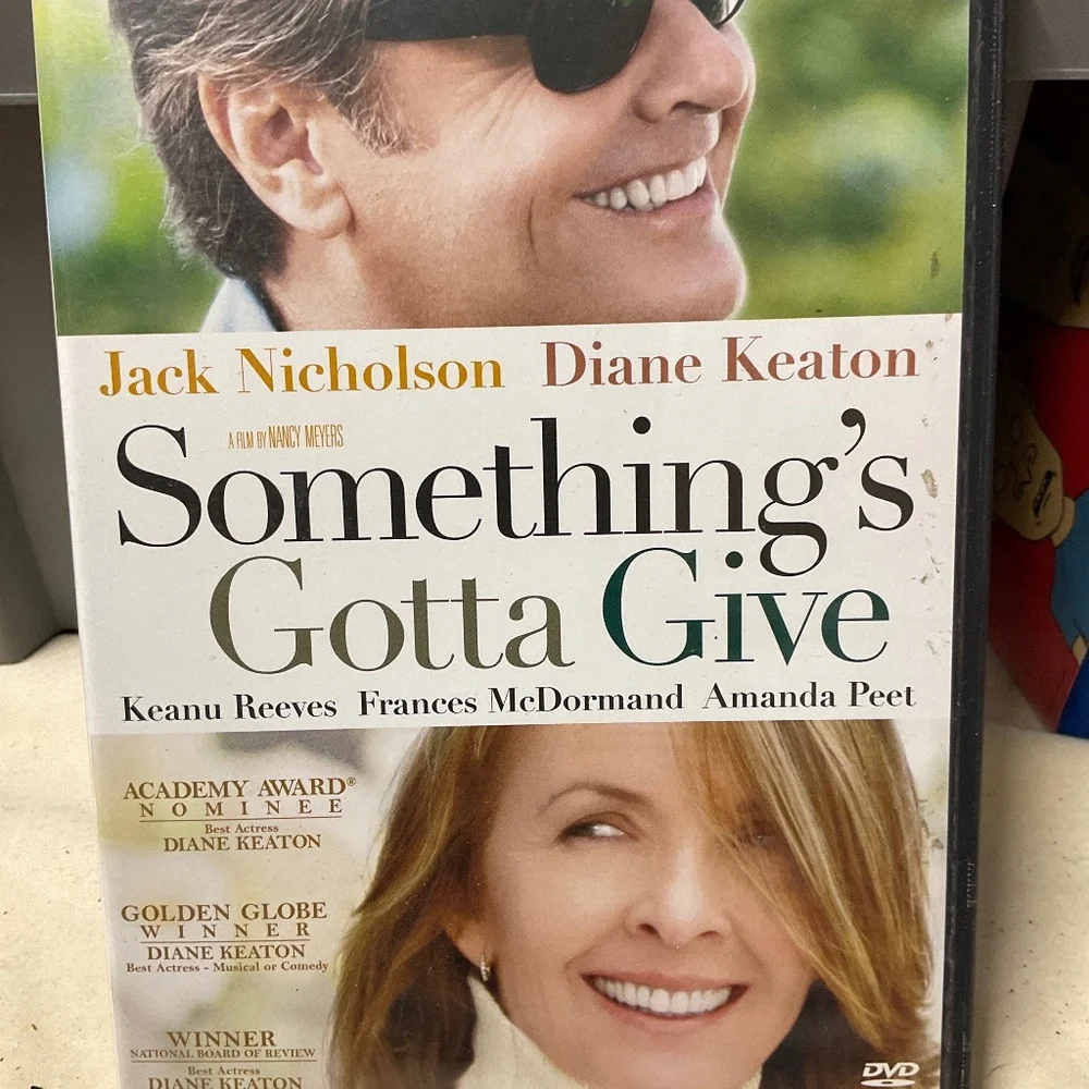 DVD - Something’s gotta Give.  V162
